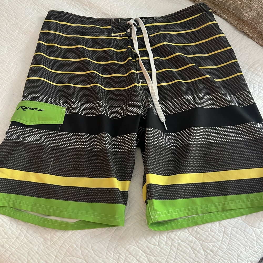 Board shorts size 33